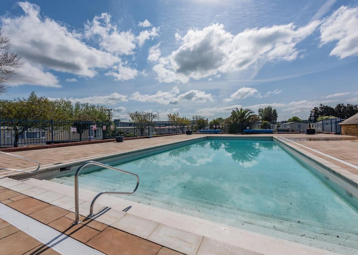 Riverside Caravan Holiday Park Μπόνορ Ρέτζις Εξωτερικό φωτογραφία